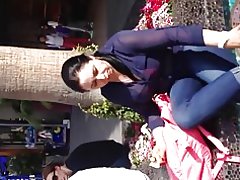 Milf داغ در بلوز محض